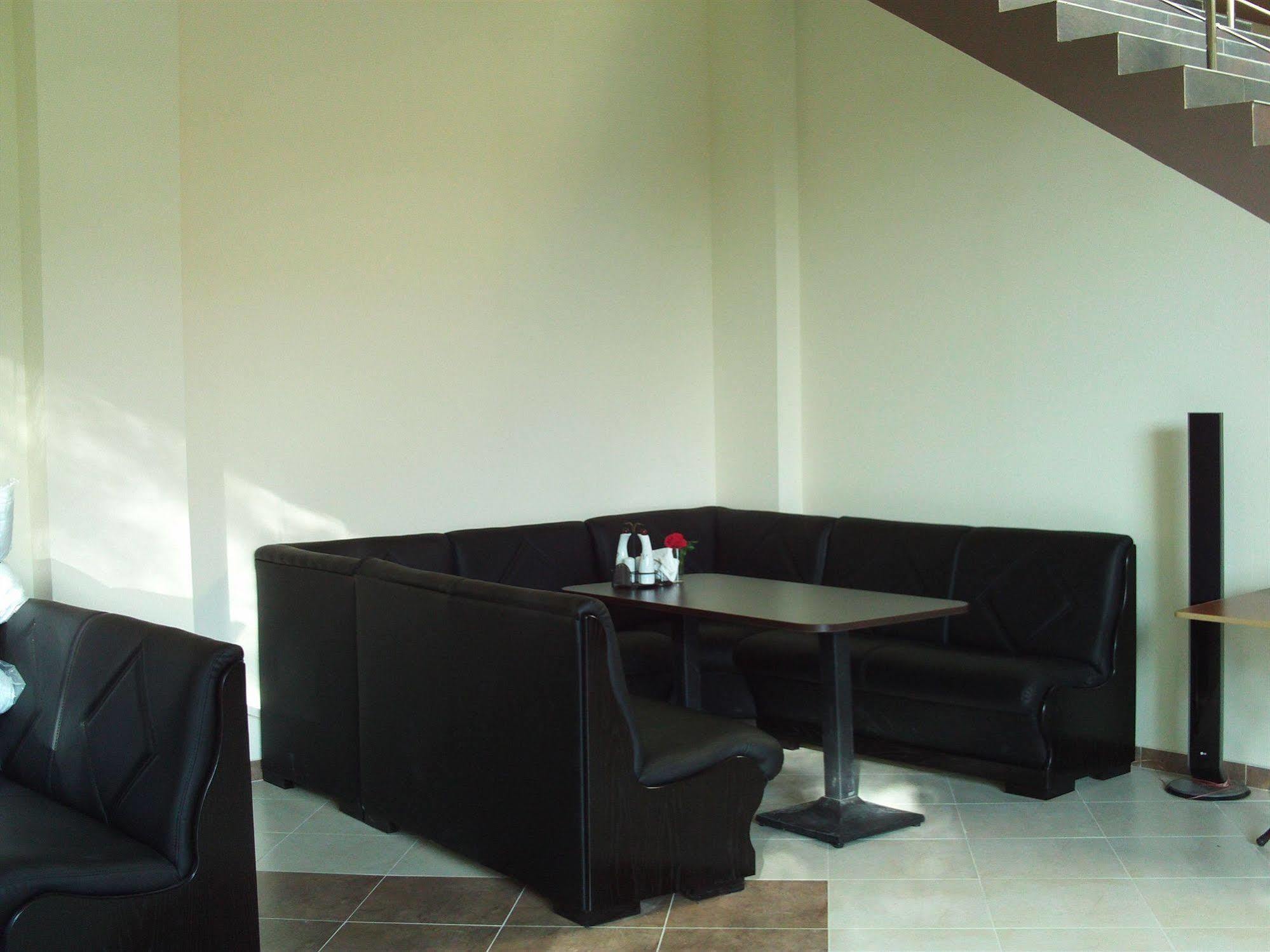 Villa Eden โกลเดน แซนส์ ภายนอก รูปภาพ